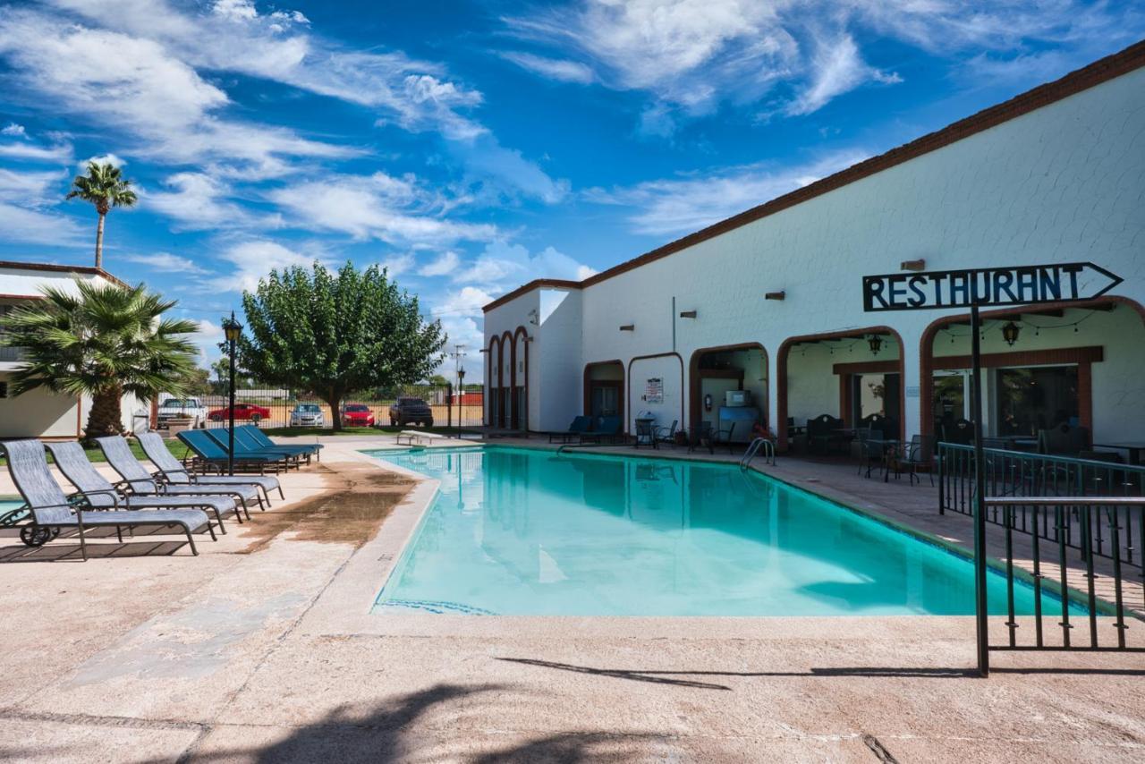 Hotel Hacienda Nuevo Casas Grandes Buitenkant foto